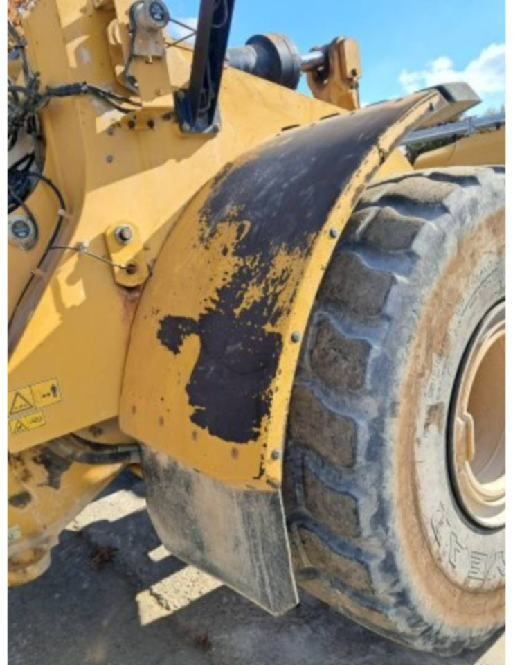 Chargeuse sur pneus CAT 972M