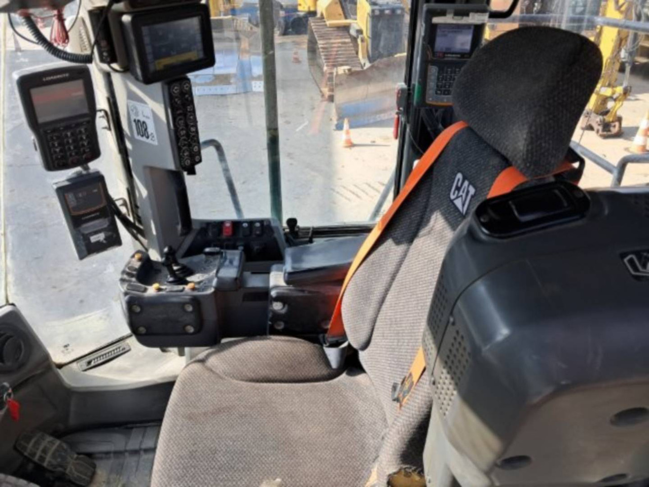 Chargeuse sur pneus CAT 972M