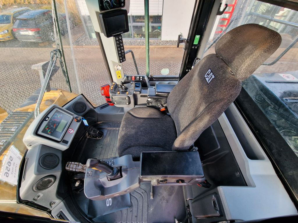 Chargeuse sur pneus CAT 972MXE