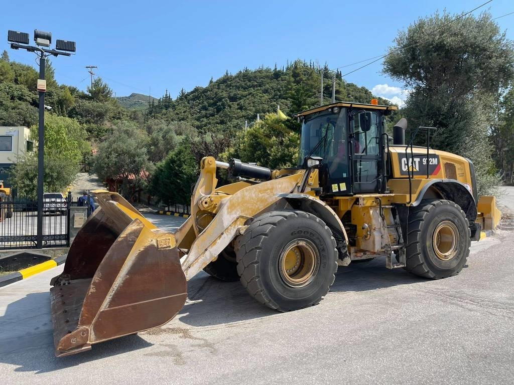 Chargeuse sur pneus CAT 972M II