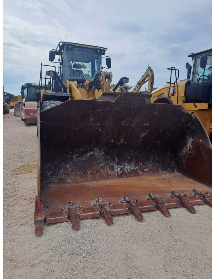 Chargeuse sur pneus CAT 972M XE