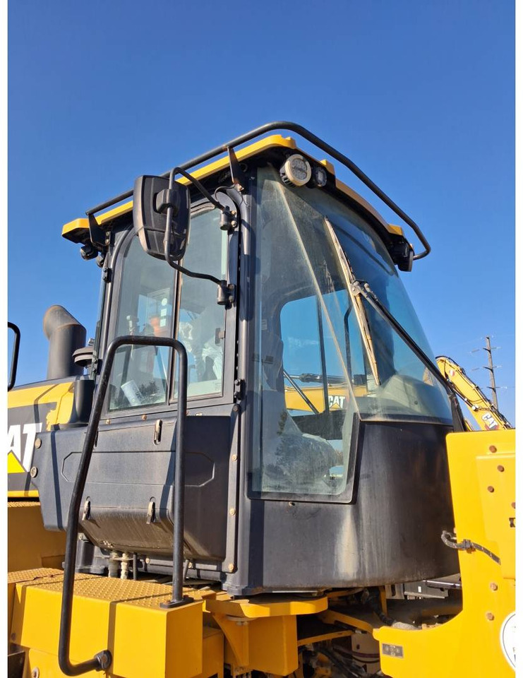 Chargeuse sur pneus CAT 972M XE