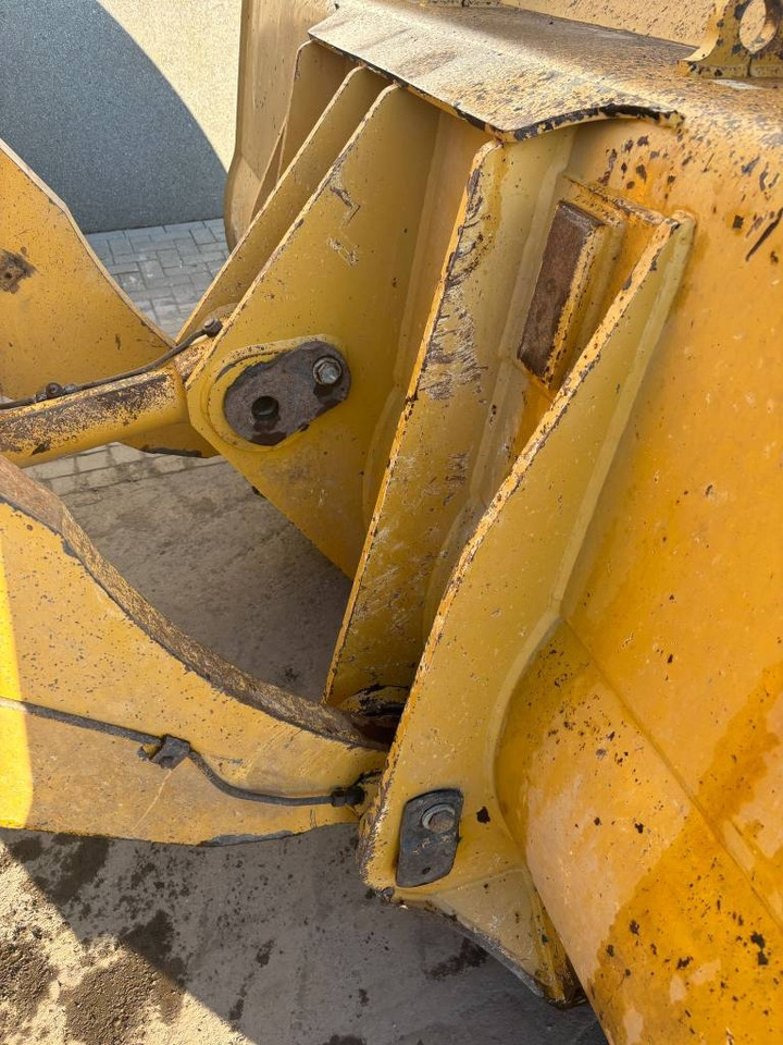 Chargeuse sur pneus CAT 972 K