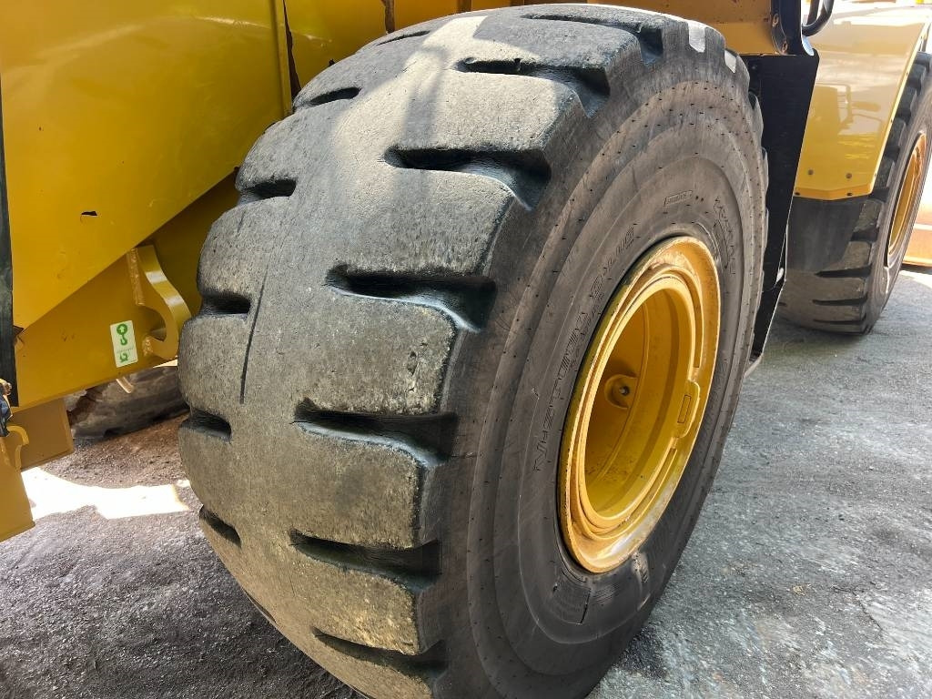 Chargeuse sur pneus CAT 972 M