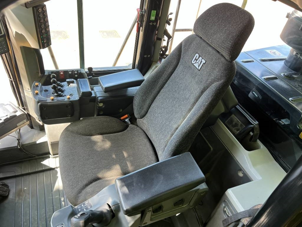 Chargeuse sur pneus CAT 972 M