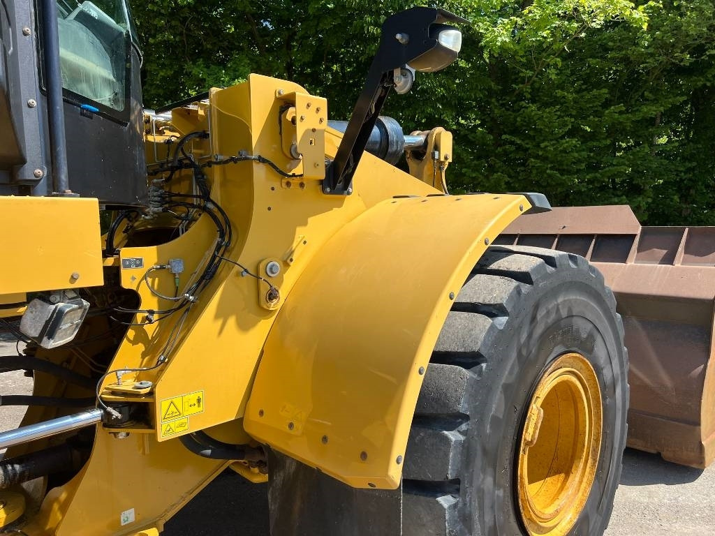 Chargeuse sur pneus CAT 972 M