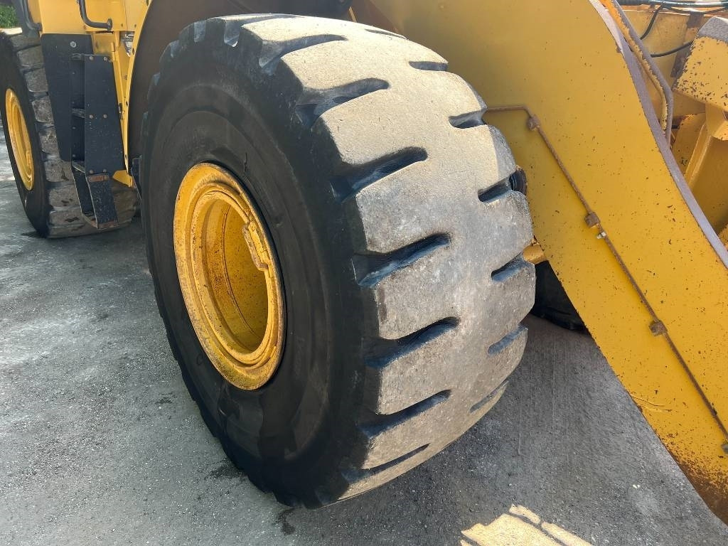 Chargeuse sur pneus CAT 972 M