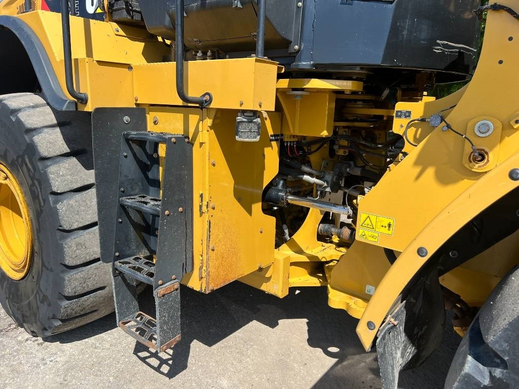 Chargeuse sur pneus CAT 972 M