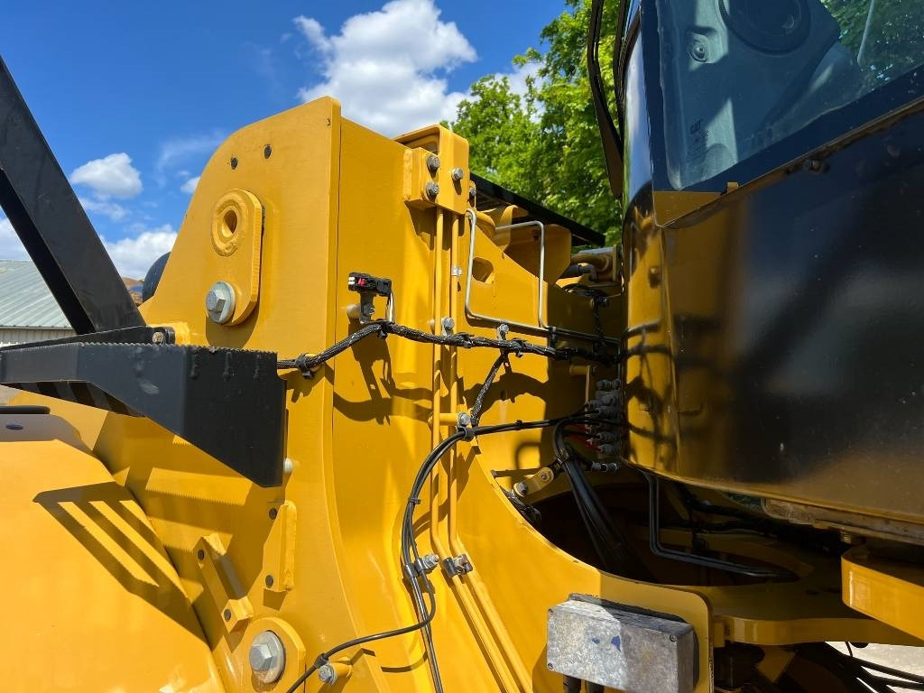 Chargeuse sur pneus CAT 972 M