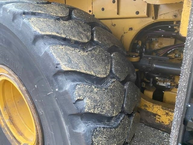 Chargeuse sur pneus CAT 972 M