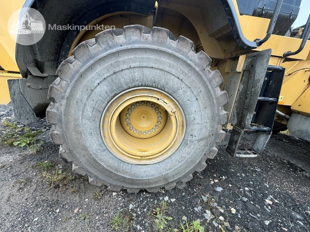 Chargeuse sur pneus CAT 972 M