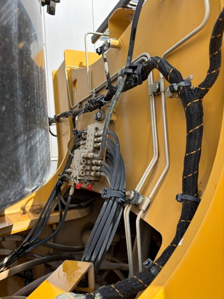 Chargeuse sur pneus CAT 972 M XE