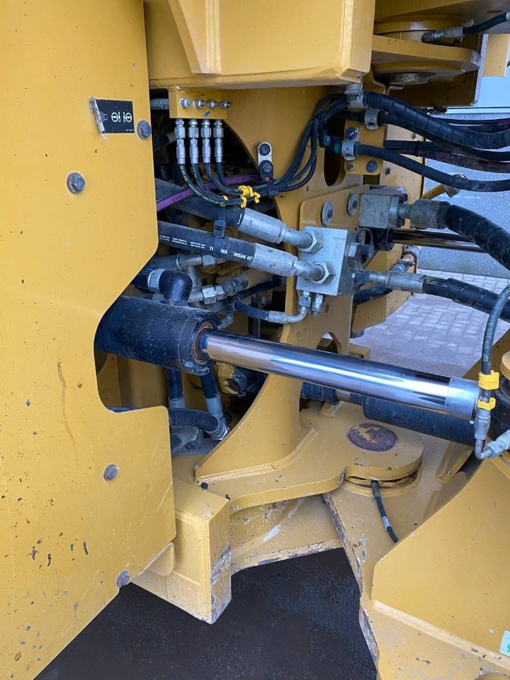 Chargeuse sur pneus CAT 972 M XE