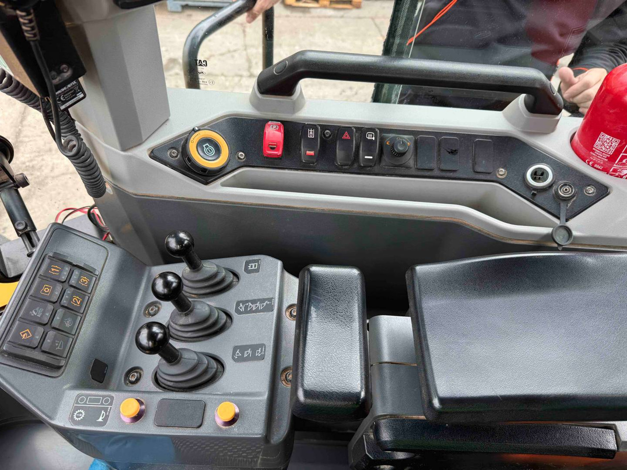 Chargeuse sur pneus CAT 980