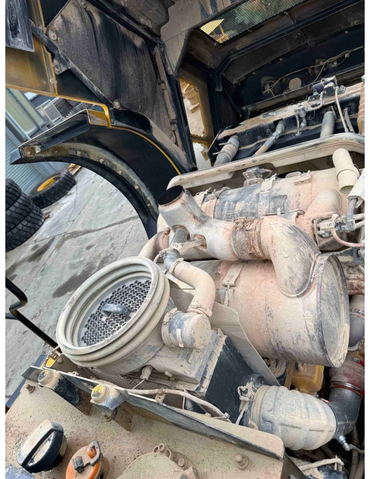 Chargeuse sur pneus CAT 980