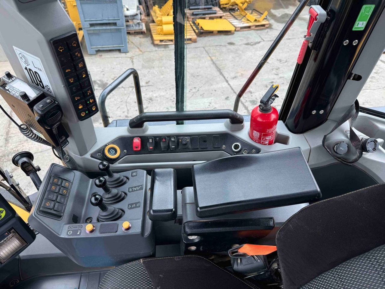 Chargeuse sur pneus CAT 980