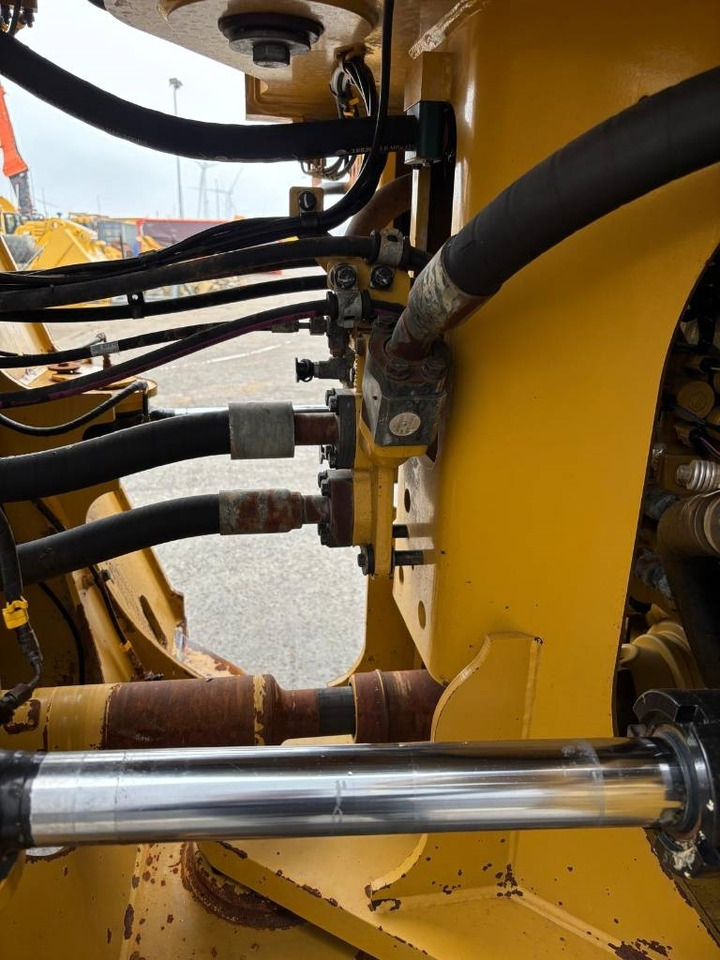 Chargeuse sur pneus CAT 980