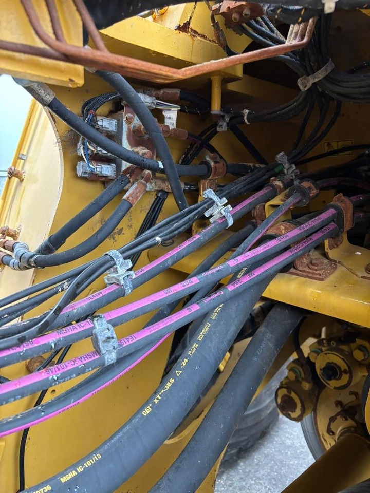 Chargeuse sur pneus CAT 980