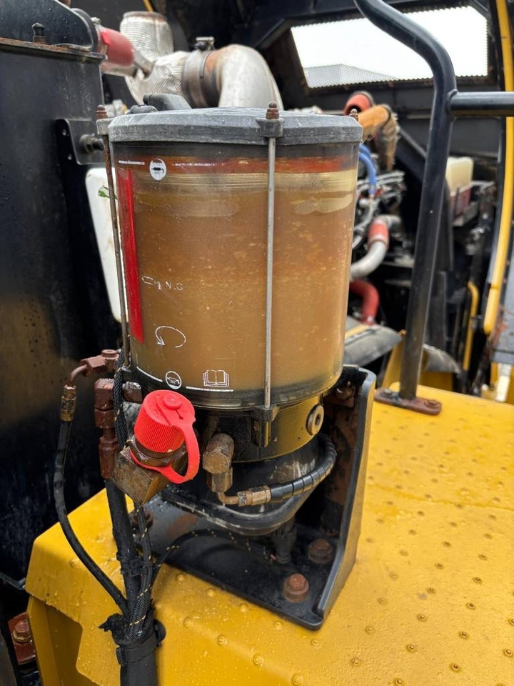 Chargeuse sur pneus CAT 980