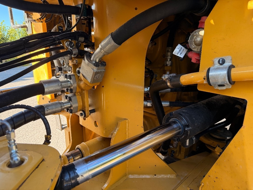 Chargeuse sur pneus CAT 980