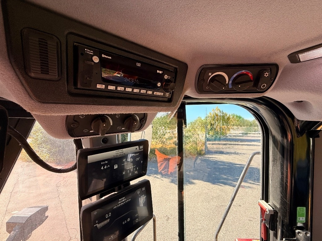 Chargeuse sur pneus CAT 980