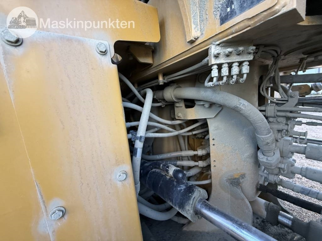 Chargeuse sur pneus CAT 980