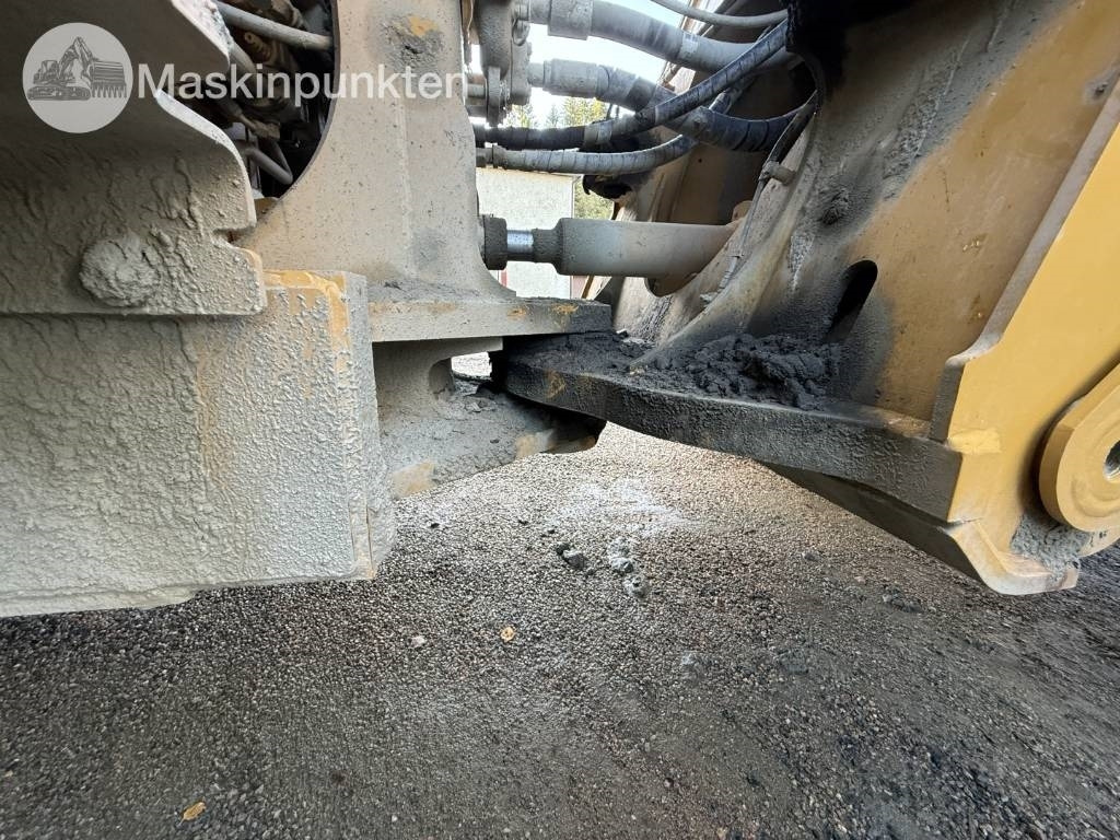 Chargeuse sur pneus CAT 980