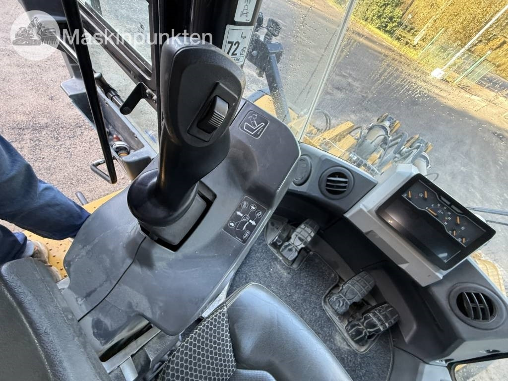 Chargeuse sur pneus CAT 980