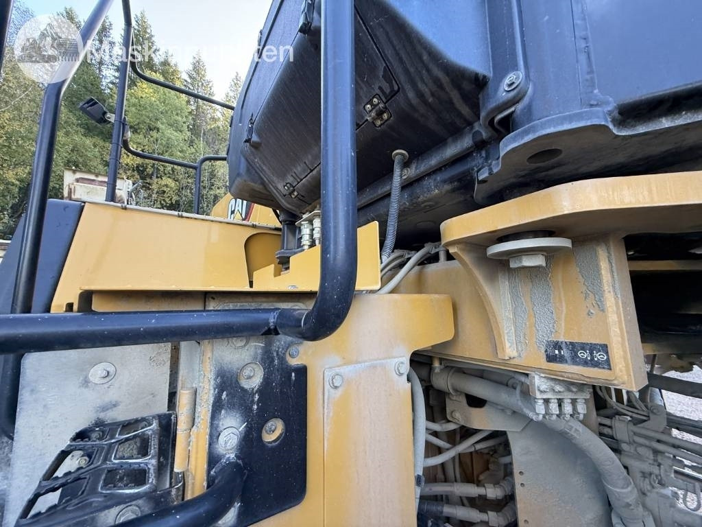 Chargeuse sur pneus CAT 980