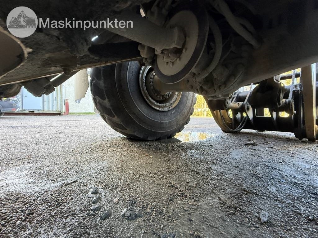 Chargeuse sur pneus CAT 980