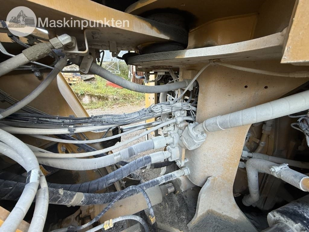 Chargeuse sur pneus CAT 980