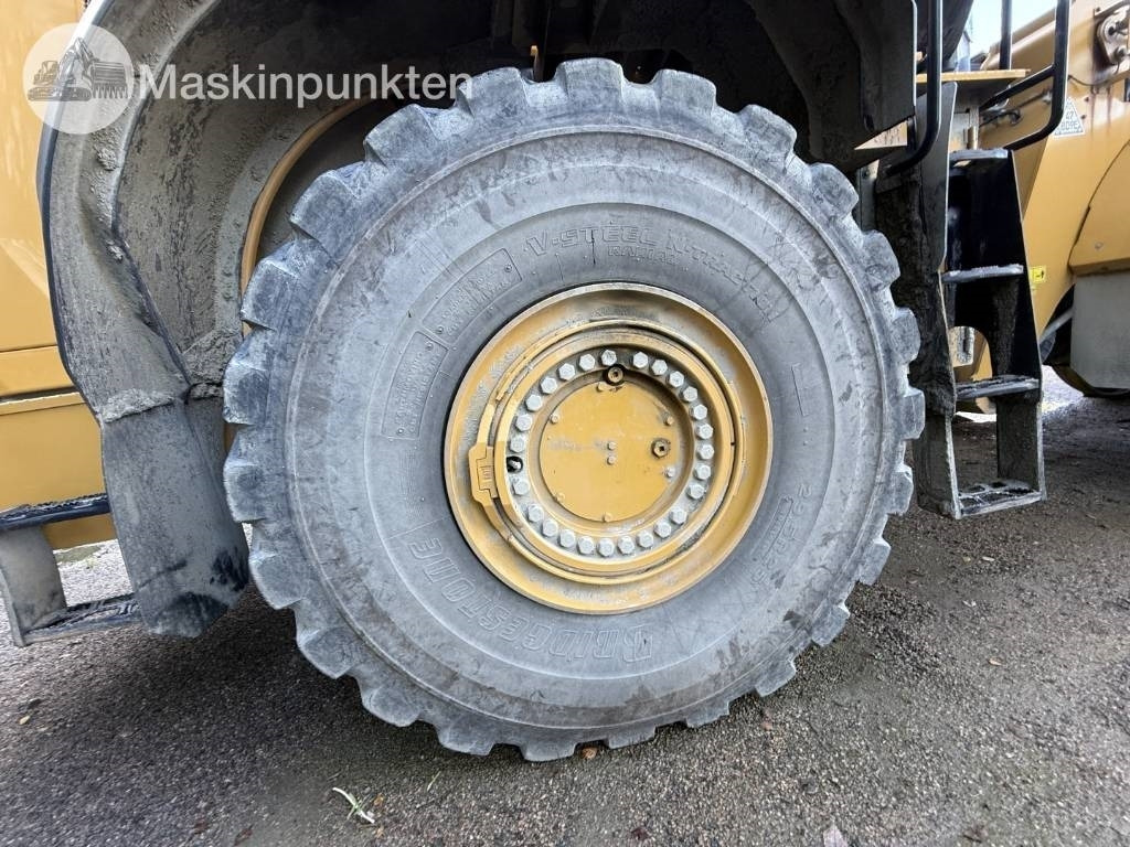 Chargeuse sur pneus CAT 980