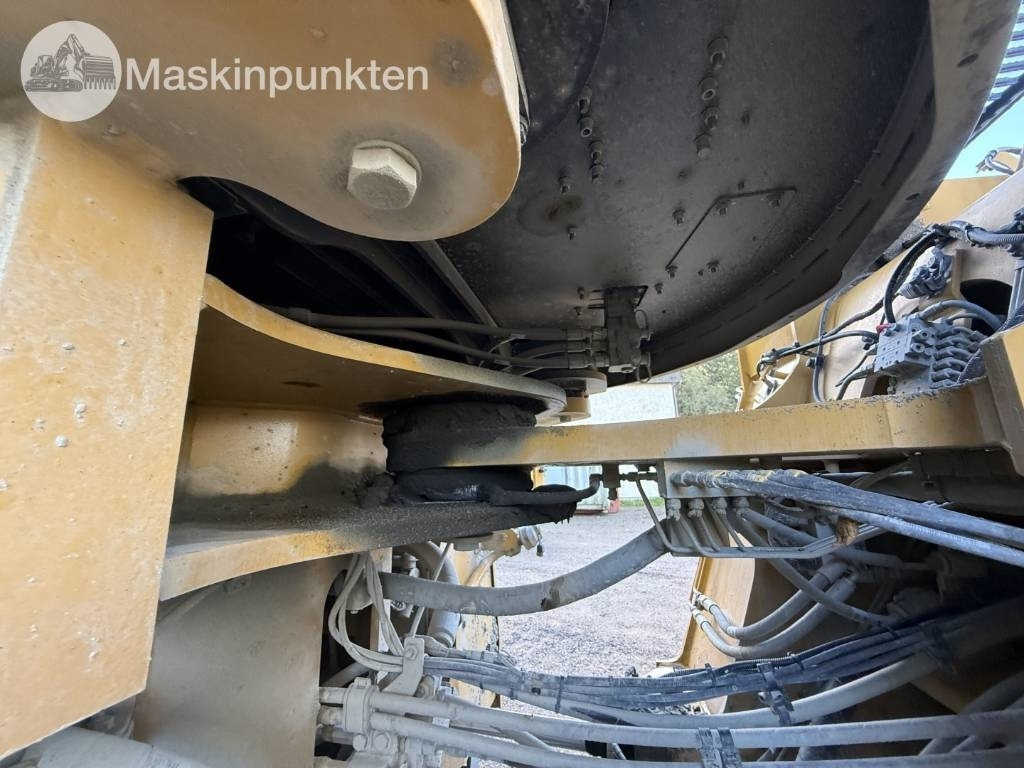 Chargeuse sur pneus CAT 980