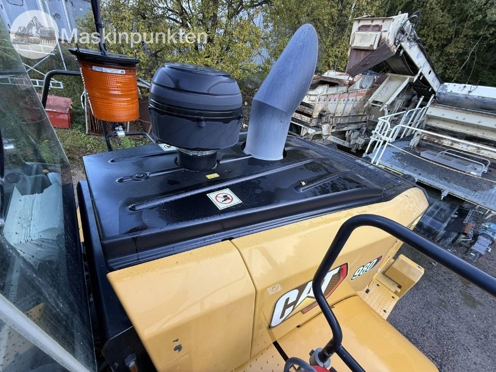 Chargeuse sur pneus CAT 980