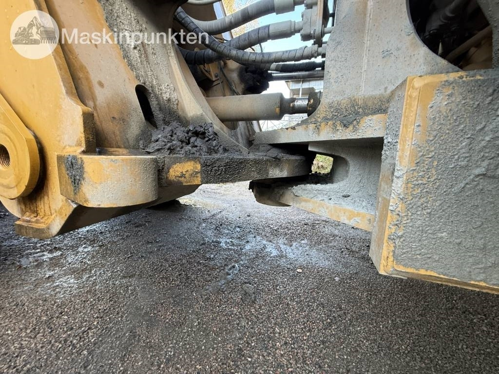 Chargeuse sur pneus CAT 980