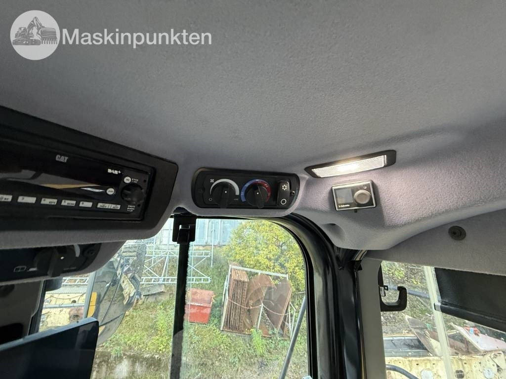 Chargeuse sur pneus CAT 980