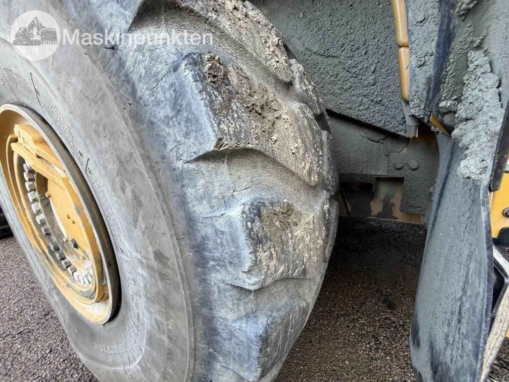 Chargeuse sur pneus CAT 980