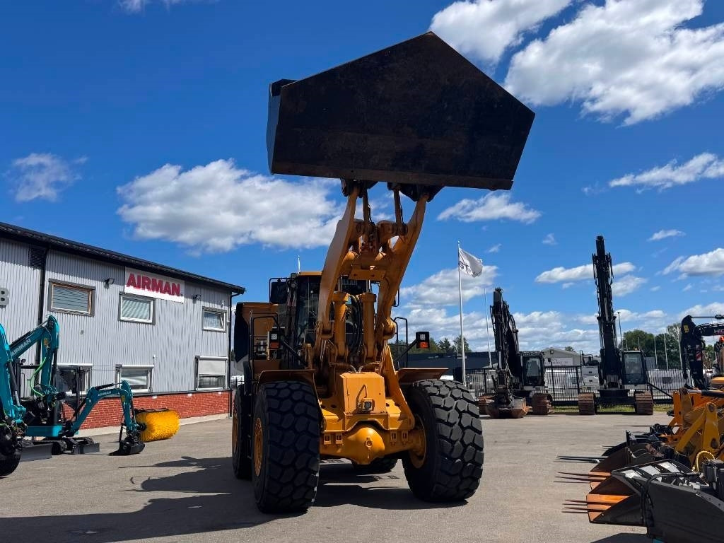 Chargeuse sur pneus CAT 980H