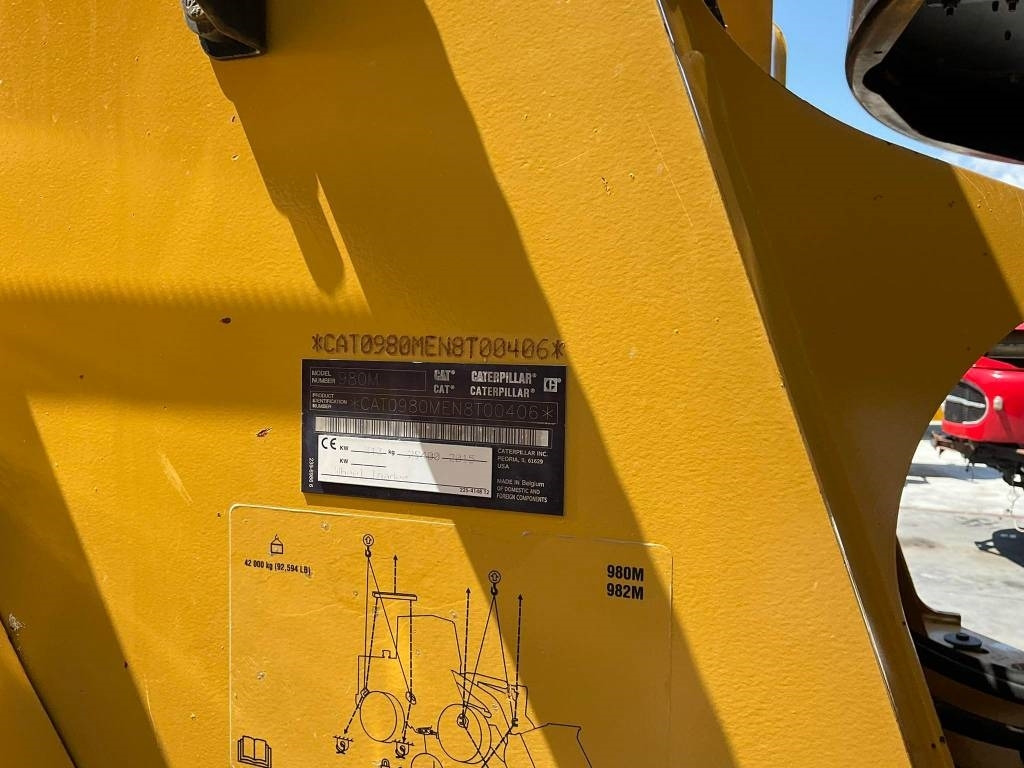 Chargeuse sur pneus CAT 980M