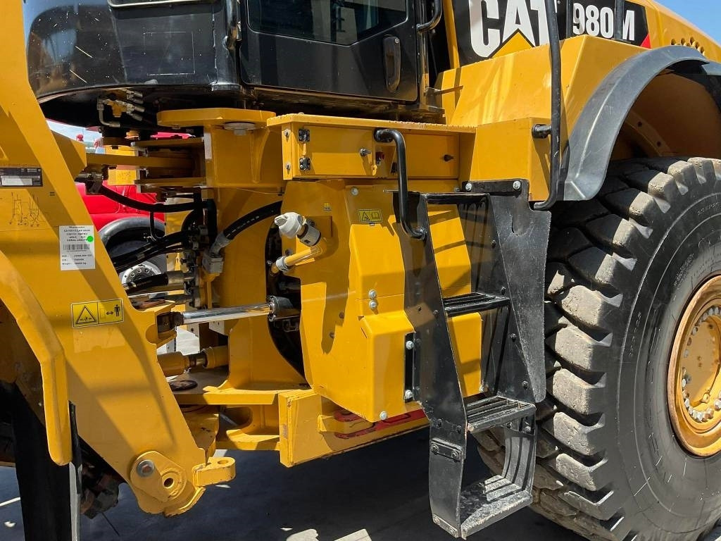 Chargeuse sur pneus CAT 980M