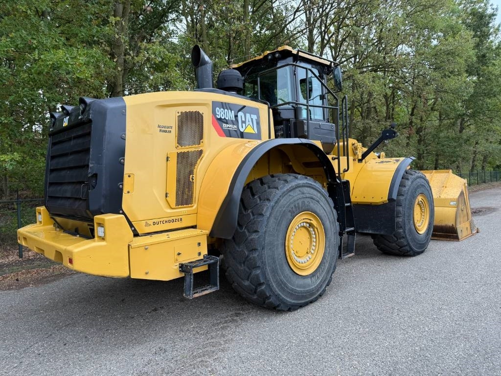 Chargeuse sur pneus CAT 980M