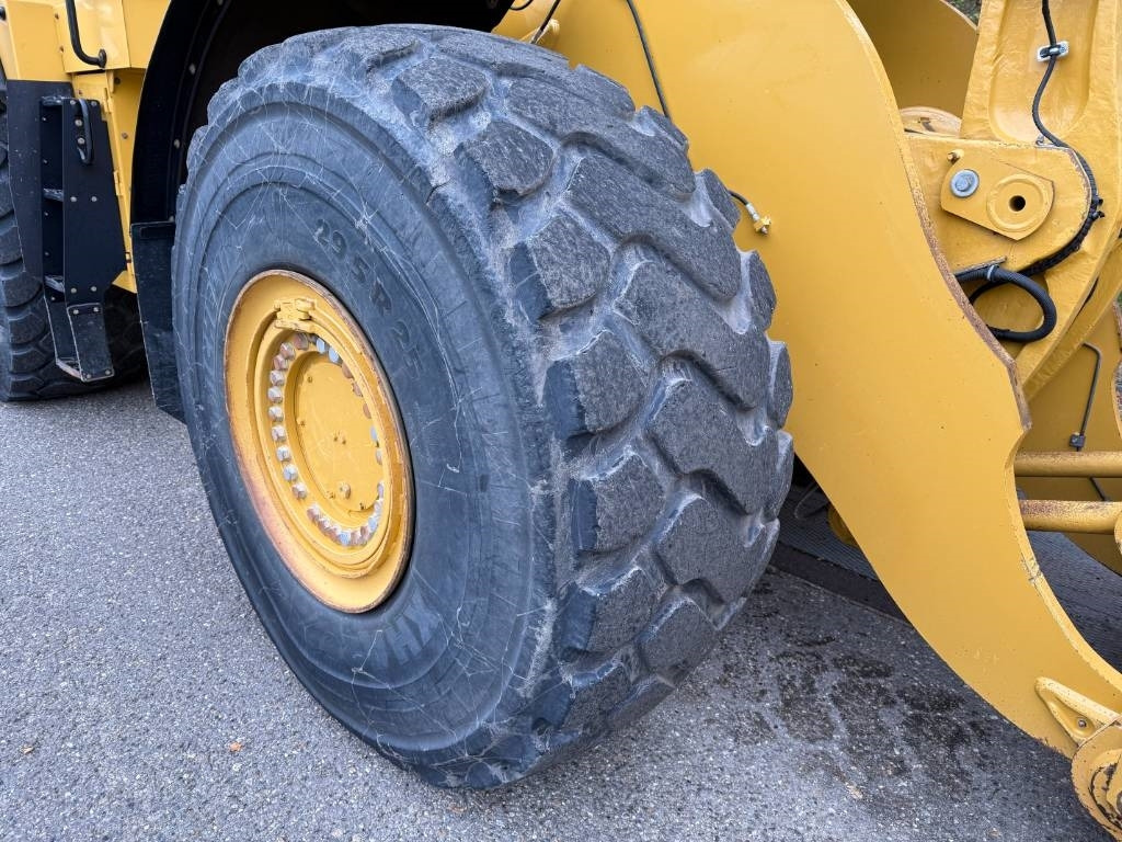 Chargeuse sur pneus CAT 980M