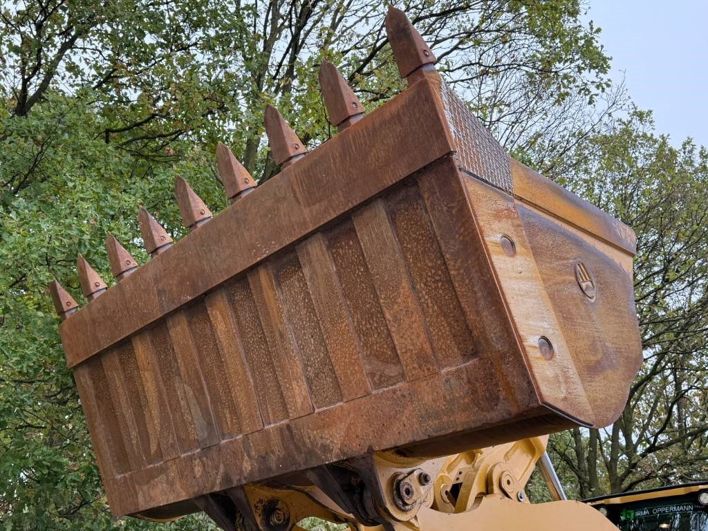 Chargeuse sur pneus CAT 980M