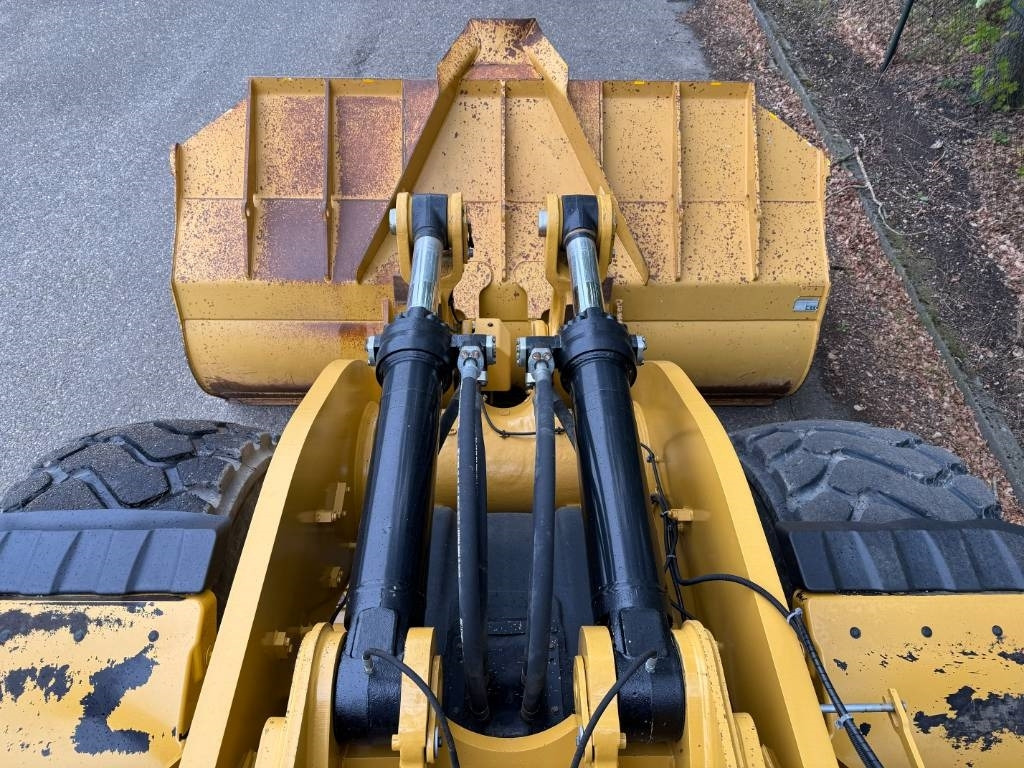 Chargeuse sur pneus CAT 980M