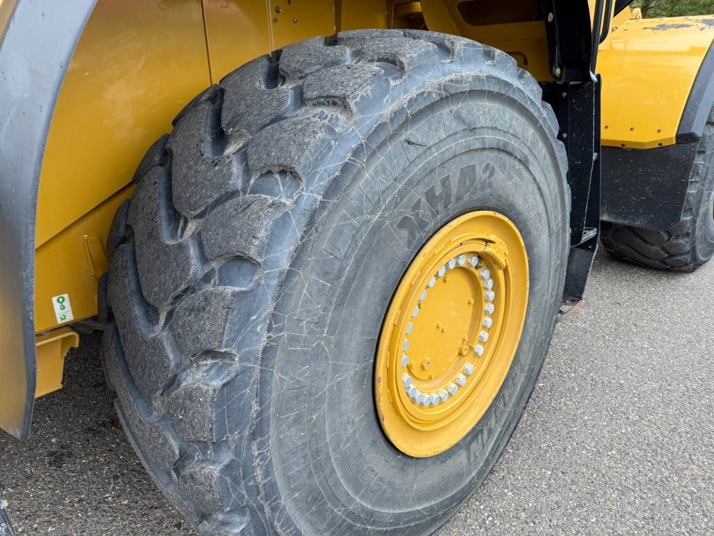Chargeuse sur pneus CAT 980M
