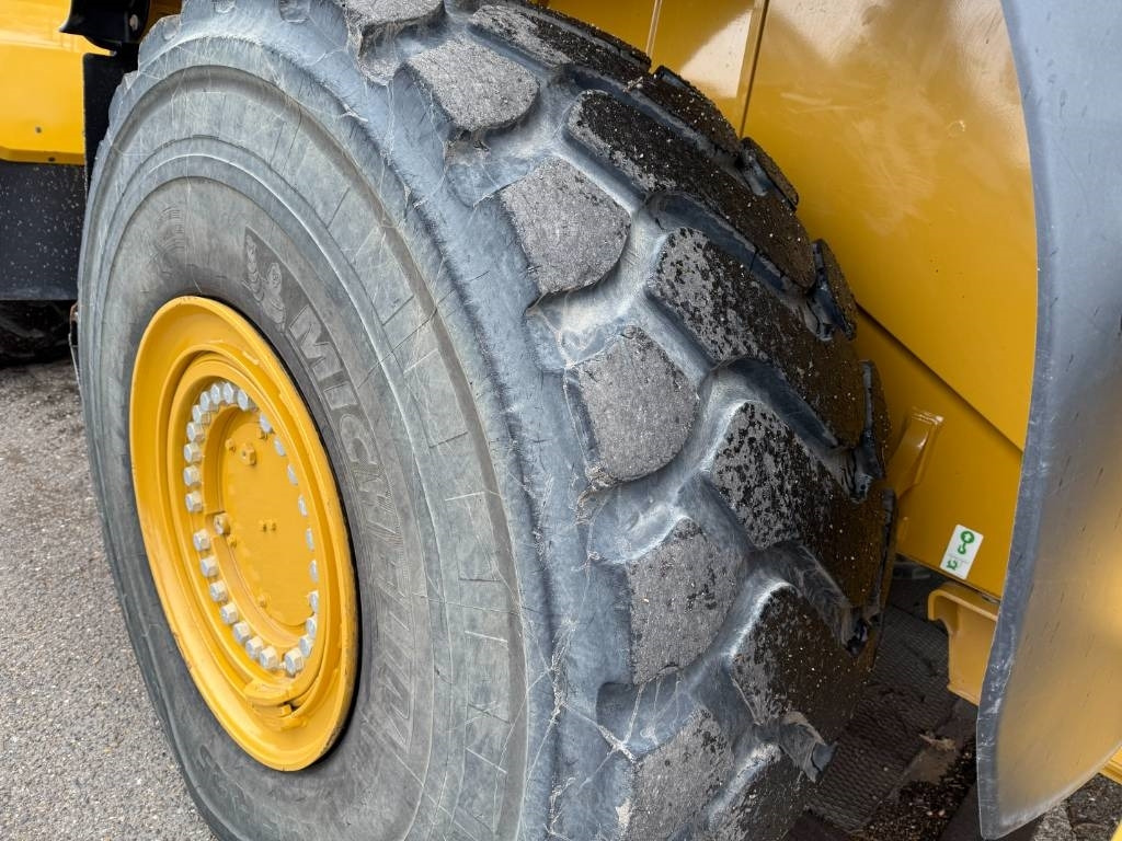 Chargeuse sur pneus CAT 980M