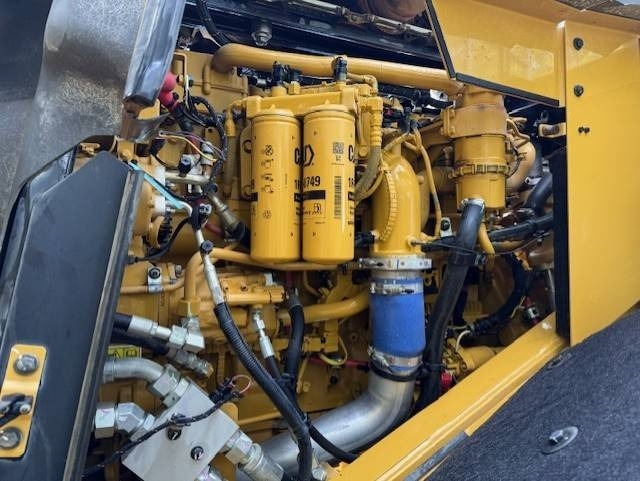 Chargeuse sur pneus CAT 980M