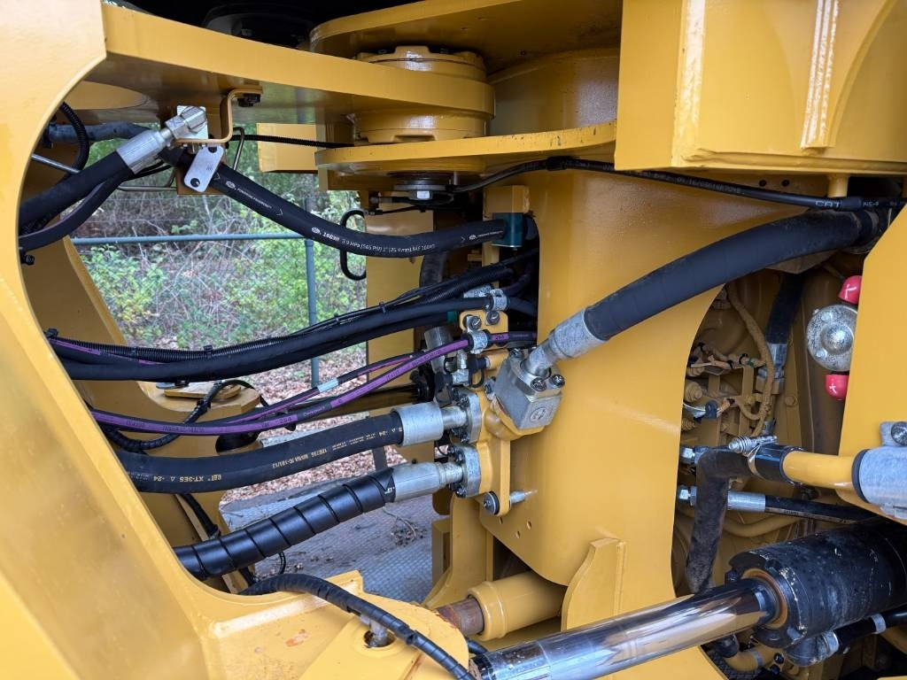 Chargeuse sur pneus CAT 980M