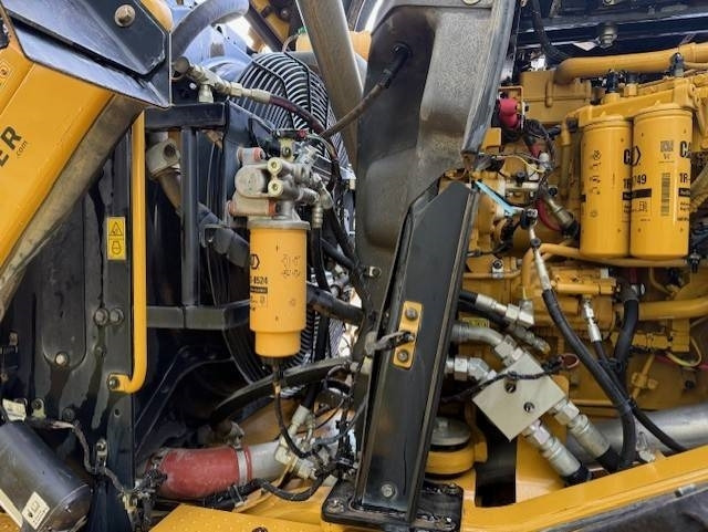 Chargeuse sur pneus CAT 980M