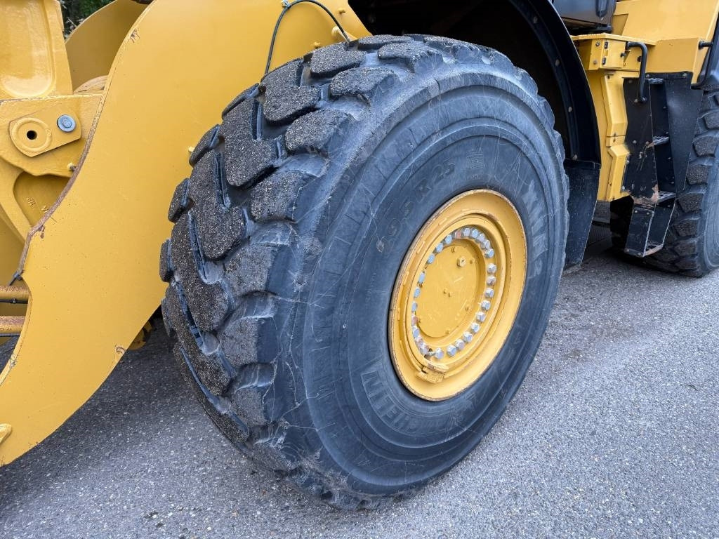 Chargeuse sur pneus CAT 980M